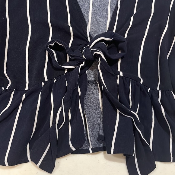 PacSun L.A. Hearts Tie-front Babydoll Crop Top - Picture 2 of 6